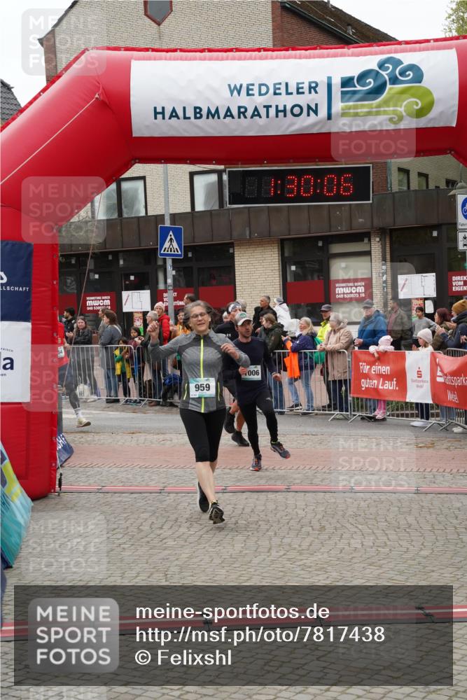 04.05.2025 - 8. Wedeler Halbmarathon Felixshl http://msf.ph/oto/7817438 04.05.2025 11:30:04 Ziel 454, 567, 704, 959, 1006, 1133 meine-sportfotos.de