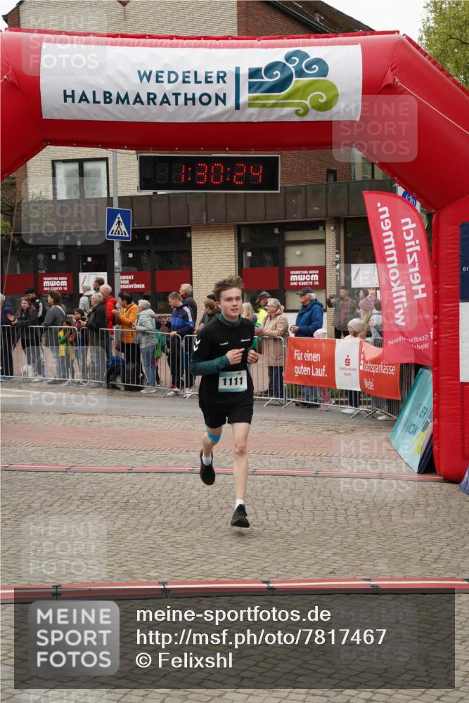 04.05.2025 - 8. Wedeler Halbmarathon Felixshl http://msf.ph/oto/7817467 04.05.2025 11:30:22 Ziel 514, 929, 1111 meine-sportfotos.de