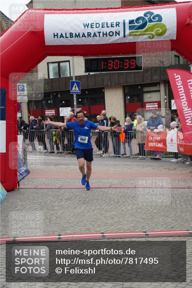 04.05.2025 - 8. Wedeler Halbmarathon Felixshl http://msf.ph/oto/7817495 04.05.2025 11:30:37 Ziel 846, 860 meine-sportfotos.de