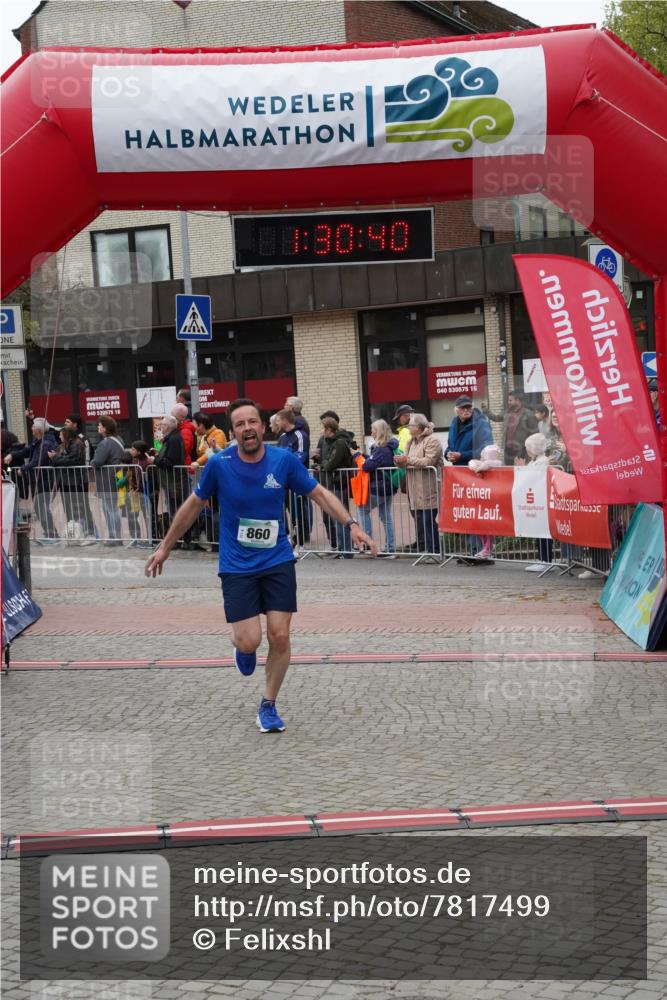 04.05.2025 - 8. Wedeler Halbmarathon Felixshl http://msf.ph/oto/7817499 04.05.2025 11:30:38 Ziel 846, 860 meine-sportfotos.de