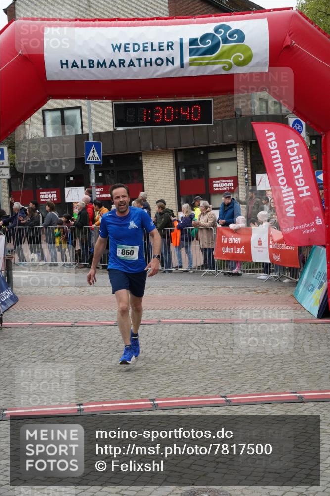 04.05.2025 - 8. Wedeler Halbmarathon Felixshl http://msf.ph/oto/7817500 04.05.2025 11:30:38 Ziel 846, 860 meine-sportfotos.de