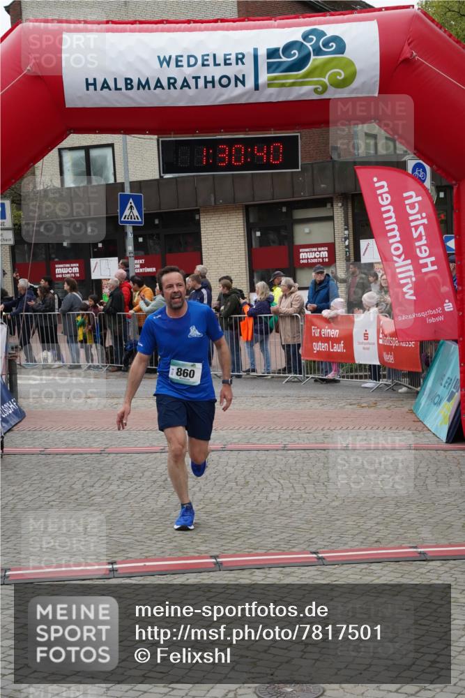 04.05.2025 - 8. Wedeler Halbmarathon Felixshl http://msf.ph/oto/7817501 04.05.2025 11:30:38 Ziel 846, 860 meine-sportfotos.de