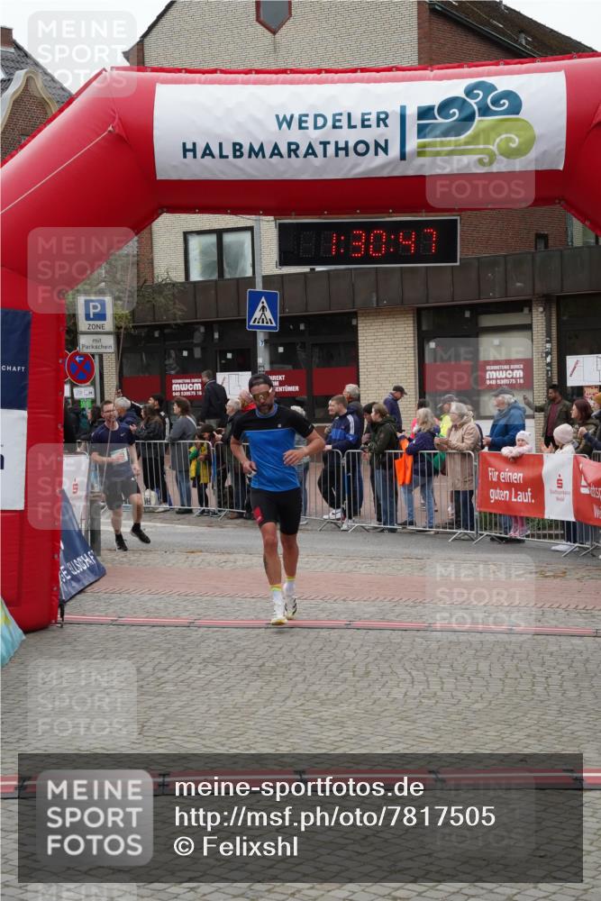 04.05.2025 - 8. Wedeler Halbmarathon Felixshl http://msf.ph/oto/7817505 04.05.2025 11:30:45 Ziel 659, 996 meine-sportfotos.de