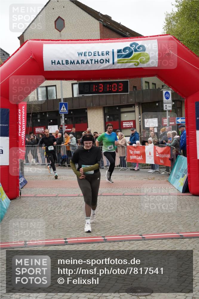 04.05.2025 - 8. Wedeler Halbmarathon Felixshl http://msf.ph/oto/7817541 04.05.2025 11:31:01 Ziel 177, 649, 843, 883, 1130 meine-sportfotos.de