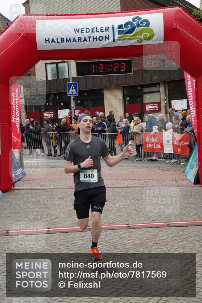 04.05.2025 - 8. Wedeler Halbmarathon Felixshl http://msf.ph/oto/7817569 04.05.2025 11:31:21 Ziel 840, 934 meine-sportfotos.de