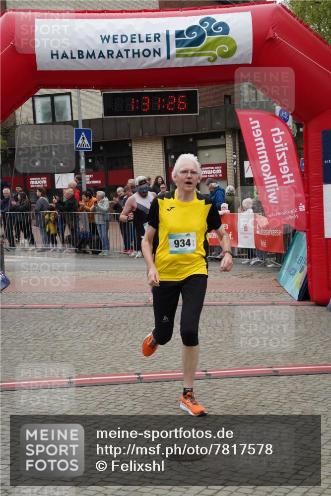 04.05.2025 - 8. Wedeler Halbmarathon Felixshl http://msf.ph/oto/7817578 04.05.2025 11:31:24 Ziel 840, 863, 934 meine-sportfotos.de