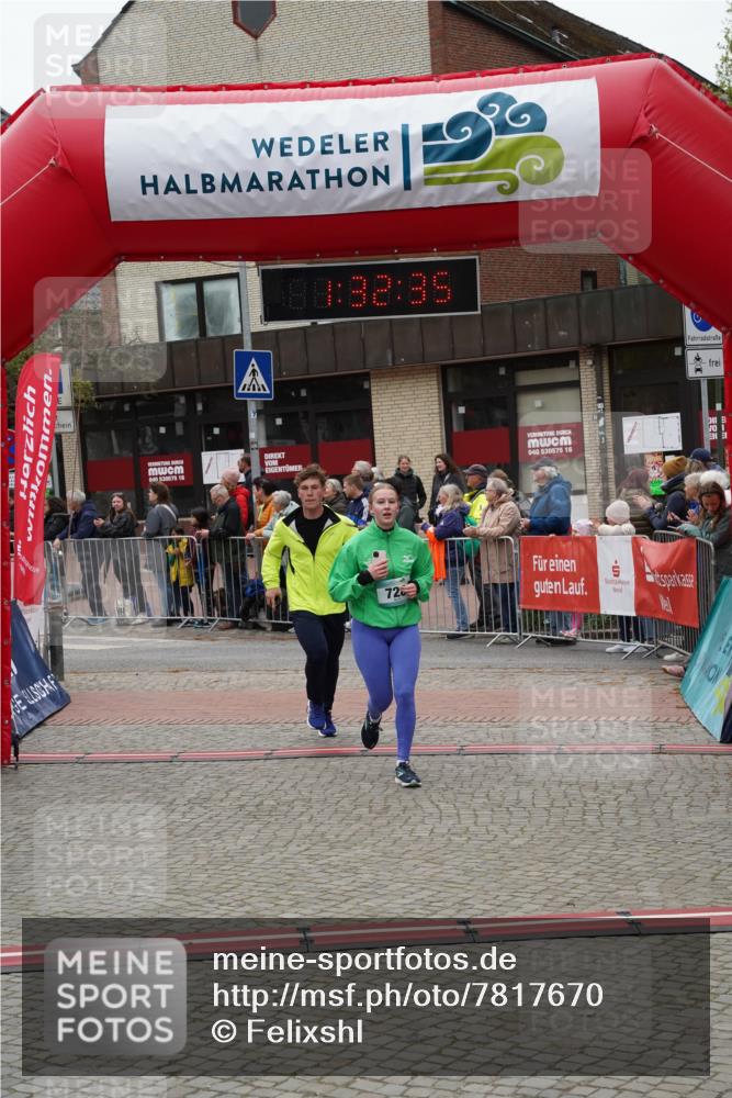 04.05.2025 - 8. Wedeler Halbmarathon Felixshl http://msf.ph/oto/7817670 04.05.2025 11:32:33 Ziel 728, 1211 meine-sportfotos.de