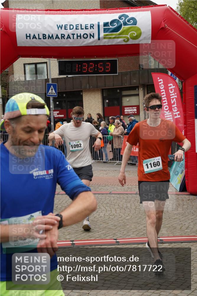 04.05.2025 - 8. Wedeler Halbmarathon Felixshl http://msf.ph/oto/7817722 04.05.2025 11:32:51 Ziel 33, 356, 1053, 1092, 1160 meine-sportfotos.de