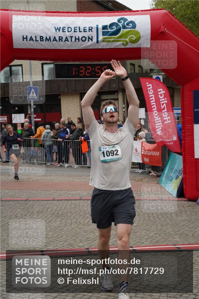 04.05.2025 - 8. Wedeler Halbmarathon Felixshl http://msf.ph/oto/7817729 04.05.2025 11:32:53 Ziel 33, 356, 696, 1092, 1160 meine-sportfotos.de