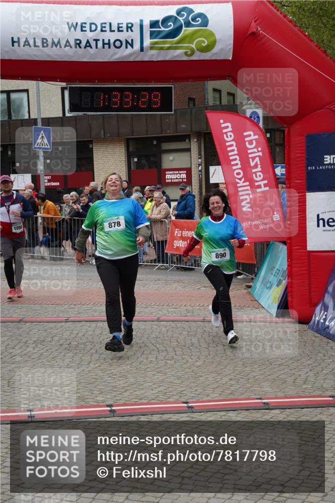 04.05.2025 - 8. Wedeler Halbmarathon Felixshl http://msf.ph/oto/7817798 04.05.2025 11:33:27 Ziel 878, 890, 1090 meine-sportfotos.de