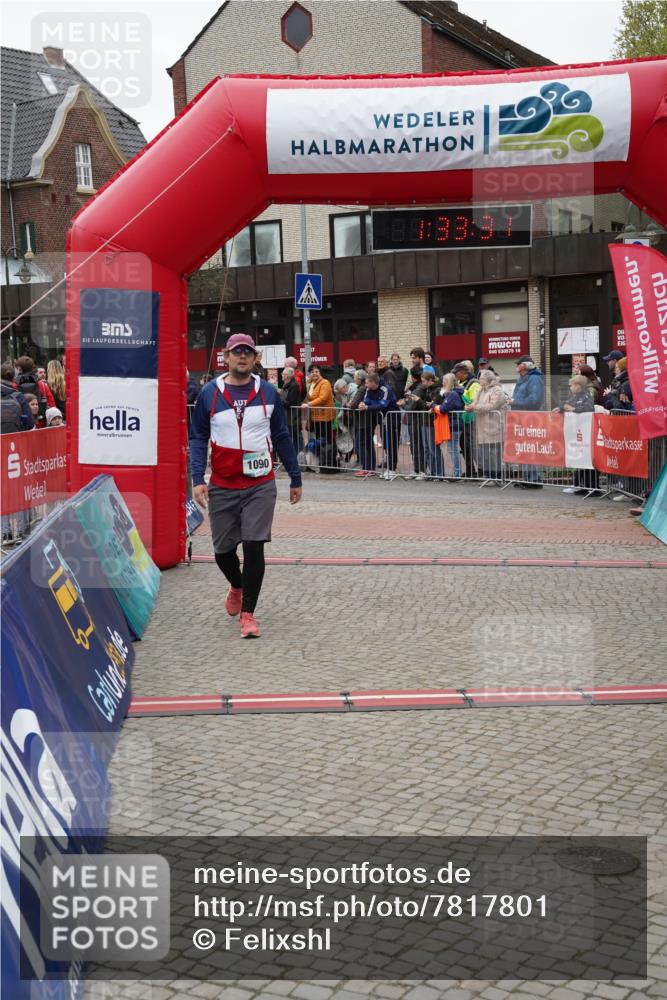 04.05.2025 - 8. Wedeler Halbmarathon Felixshl http://msf.ph/oto/7817801 04.05.2025 11:33:29 Ziel 878, 890, 1090 meine-sportfotos.de