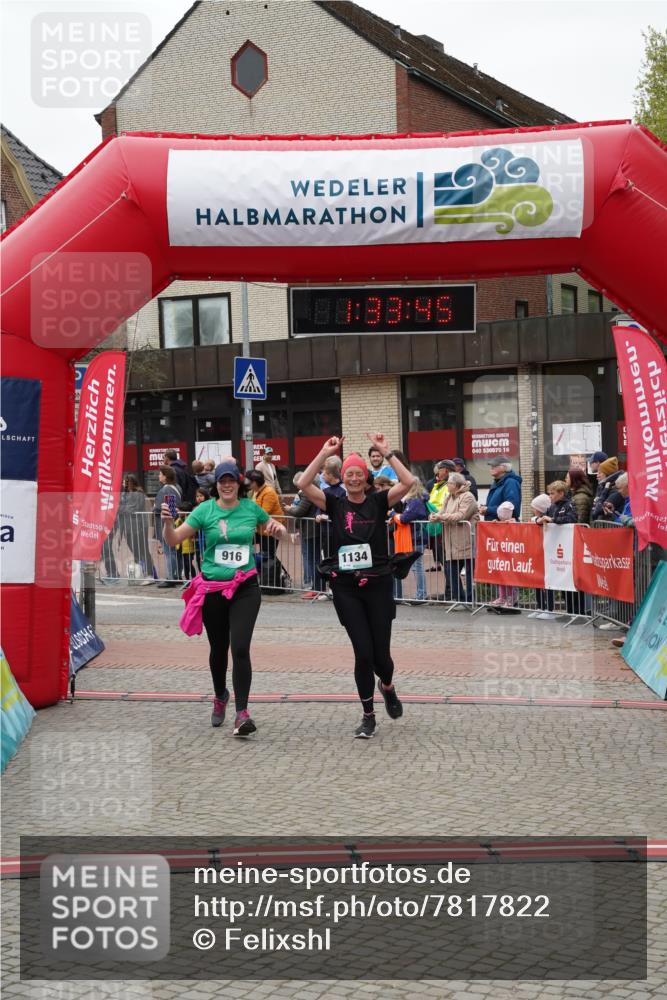 04.05.2025 - 8. Wedeler Halbmarathon Felixshl http://msf.ph/oto/7817822 04.05.2025 11:33:43 Ziel 916, 1128, 1134 meine-sportfotos.de