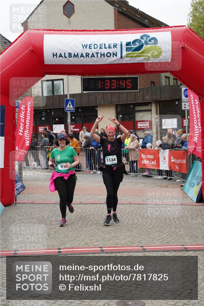 04.05.2025 - 8. Wedeler Halbmarathon Felixshl http://msf.ph/oto/7817825 04.05.2025 11:33:43 Ziel 916, 1128, 1134 meine-sportfotos.de