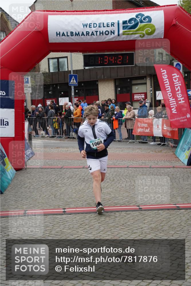 04.05.2025 - 8. Wedeler Halbmarathon Felixshl http://msf.ph/oto/7817876 04.05.2025 11:34:19 Ziel 58, 1060 meine-sportfotos.de