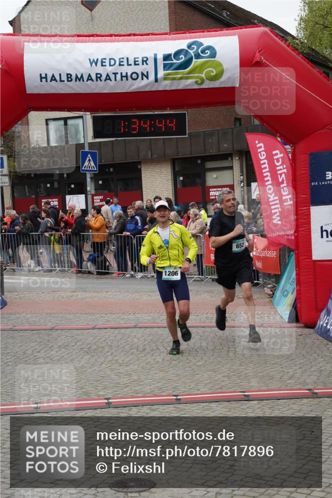 04.05.2025 - 8. Wedeler Halbmarathon Felixshl http://msf.ph/oto/7817896 04.05.2025 11:34:42 Ziel 508, 652, 678, 1206 meine-sportfotos.de