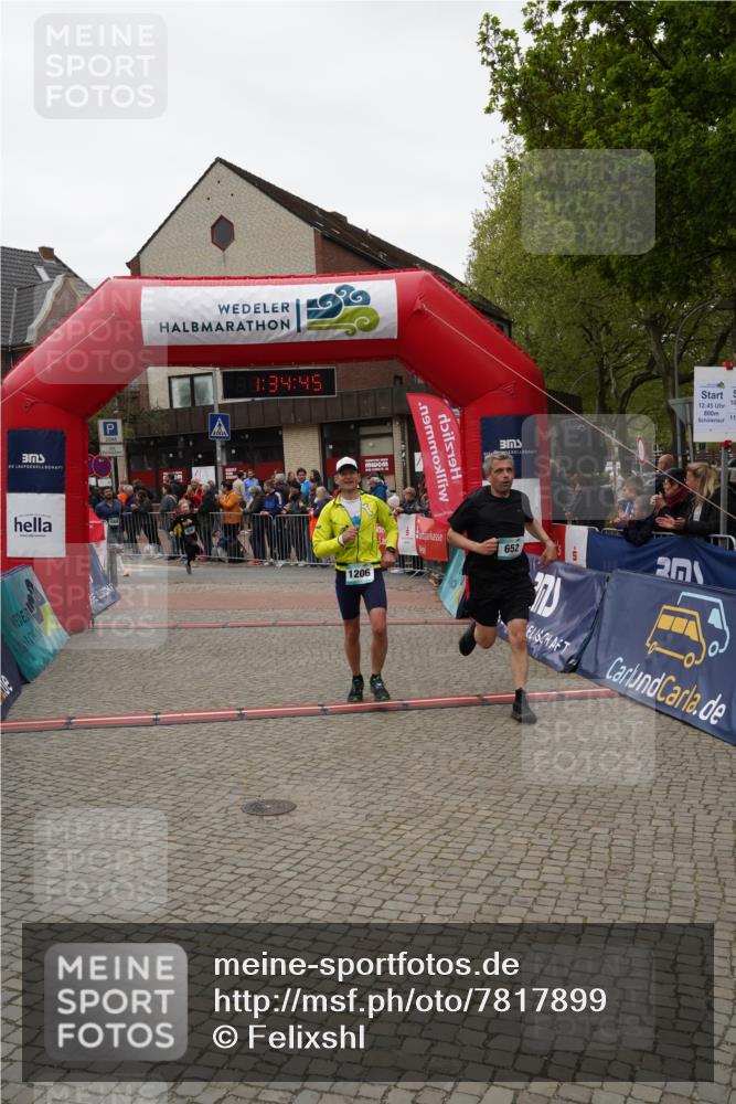 04.05.2025 - 8. Wedeler Halbmarathon Felixshl http://msf.ph/oto/7817899 04.05.2025 11:34:43 Ziel 508, 652, 678, 1059, 1206 meine-sportfotos.de