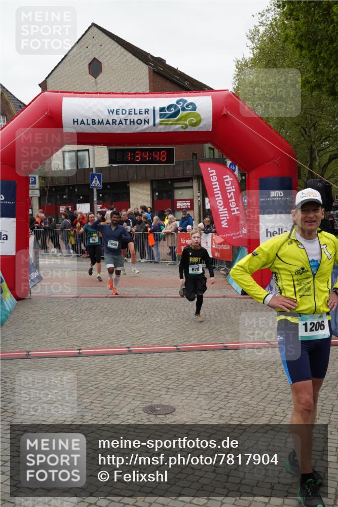 04.05.2025 - 8. Wedeler Halbmarathon Felixshl http://msf.ph/oto/7817904 04.05.2025 11:34:46 Ziel 513, 652, 678, 967, 1059, 1206 meine-sportfotos.de