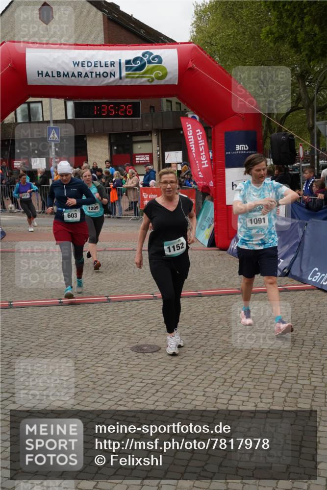 04.05.2025 - 8. Wedeler Halbmarathon Felixshl http://msf.ph/oto/7817978 04.05.2025 11:35:24 Ziel 226, 603, 1091, 1121, 1152, 1209 meine-sportfotos.de