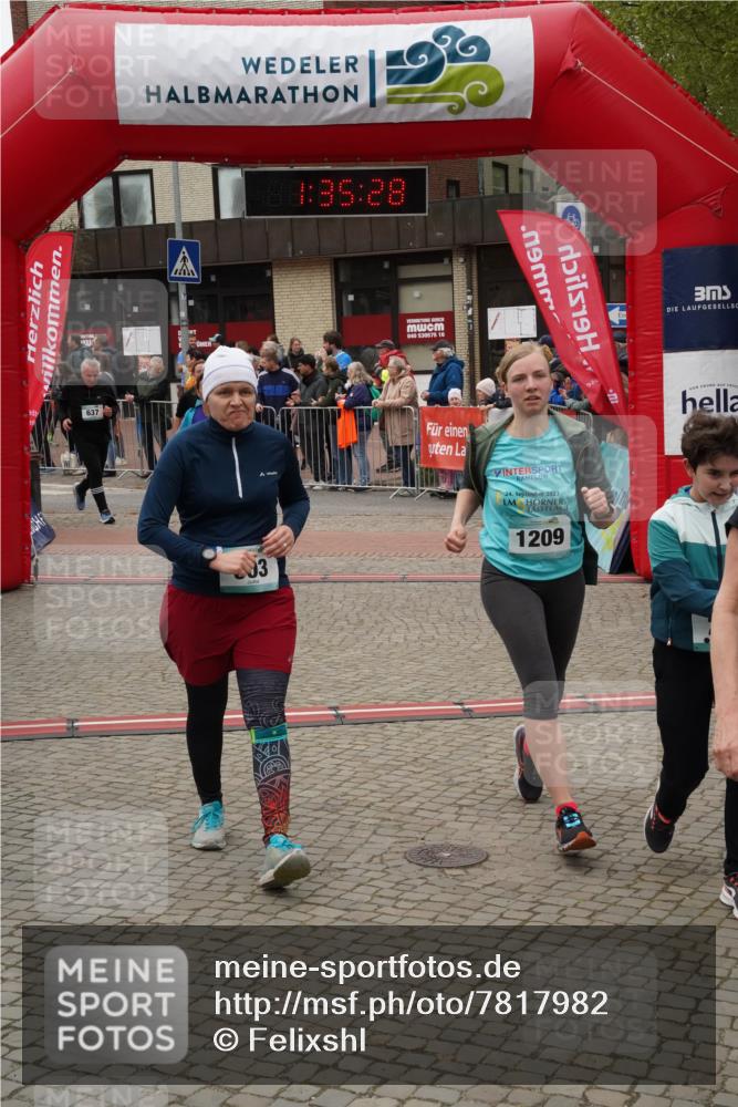 04.05.2025 - 8. Wedeler Halbmarathon Felixshl http://msf.ph/oto/7817982 04.05.2025 11:35:26 Ziel 226, 603, 637, 947, 1046, 1091, 1121, 1152, 1209 meine-sportfotos.de