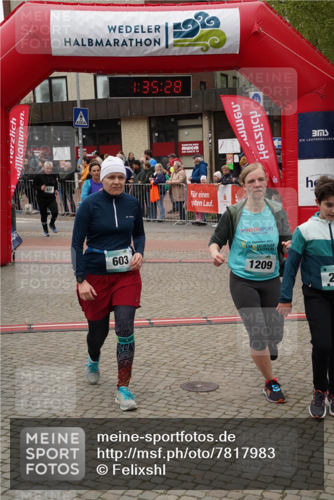 04.05.2025 - 8. Wedeler Halbmarathon Felixshl http://msf.ph/oto/7817983 04.05.2025 11:35:26 Ziel 226, 603, 637, 947, 1046, 1091, 1121, 1152, 1209 meine-sportfotos.de