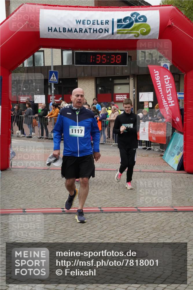 04.05.2025 - 8. Wedeler Halbmarathon Felixshl http://msf.ph/oto/7818001 04.05.2025 11:35:36 Ziel 565, 709, 893, 964, 965, 1117 meine-sportfotos.de