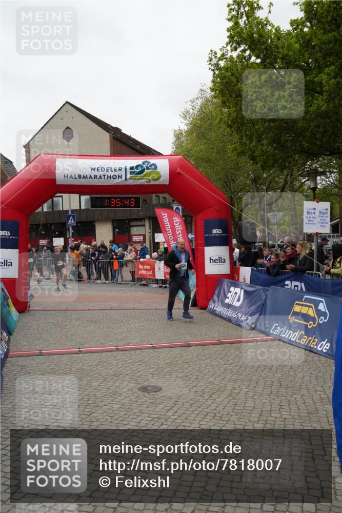 04.05.2025 - 8. Wedeler Halbmarathon Felixshl http://msf.ph/oto/7818007 04.05.2025 11:35:41 Ziel 87, 202, 565, 753, 964, 965, 1132 meine-sportfotos.de