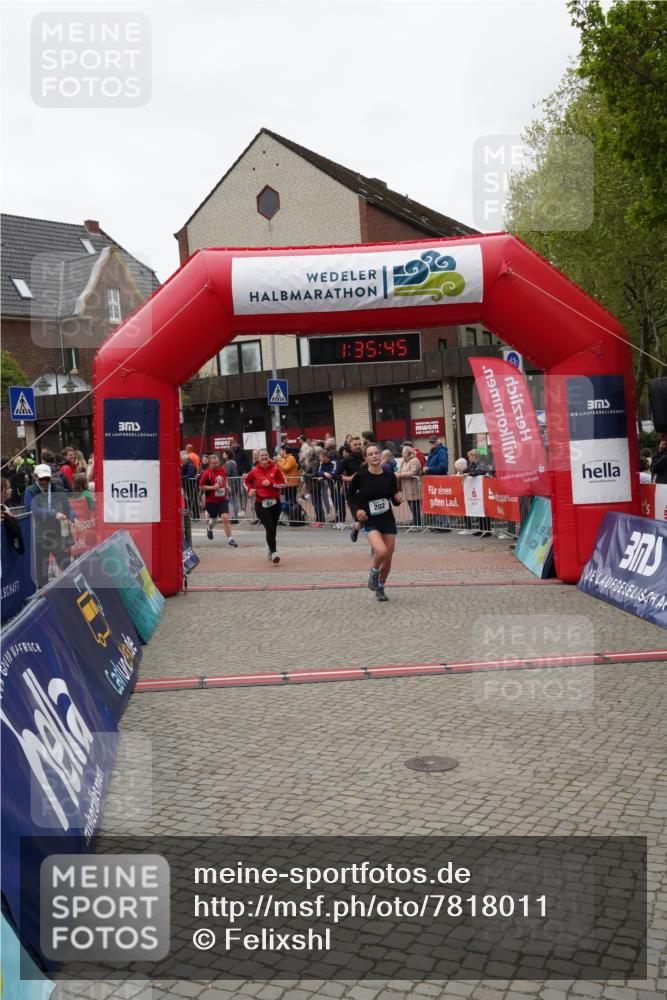 04.05.2025 - 8. Wedeler Halbmarathon Felixshl http://msf.ph/oto/7818011 04.05.2025 11:35:43 Ziel 87, 202, 753, 775, 1132 meine-sportfotos.de