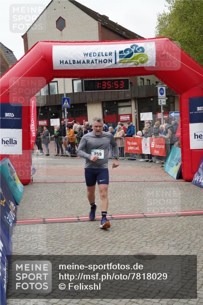 04.05.2025 - 8. Wedeler Halbmarathon Felixshl http://msf.ph/oto/7818029 04.05.2025 11:35:51 Ziel 259, 775 meine-sportfotos.de