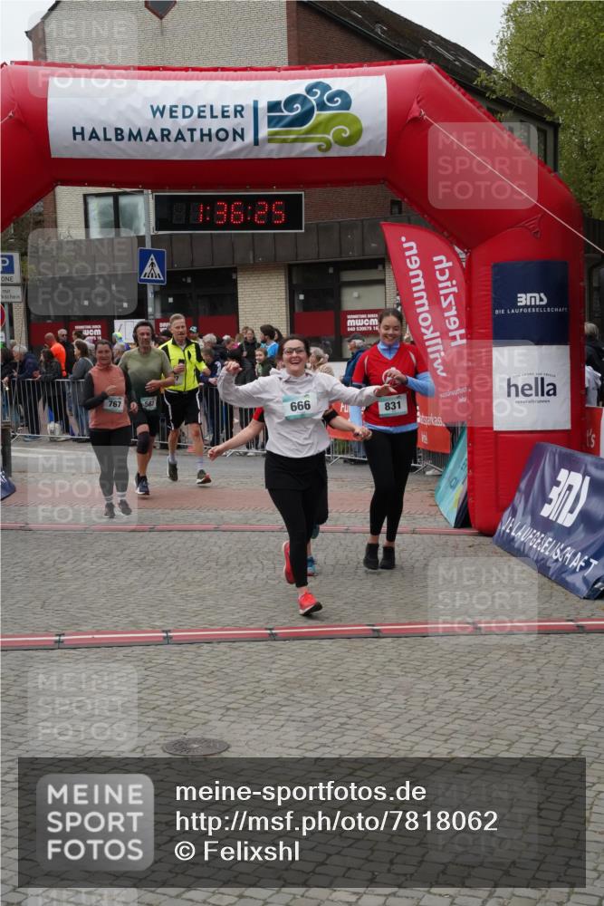 04.05.2025 - 8. Wedeler Halbmarathon Felixshl http://msf.ph/oto/7818062 04.05.2025 11:36:23 Ziel 397, 563, 666, 767, 776, 831 meine-sportfotos.de