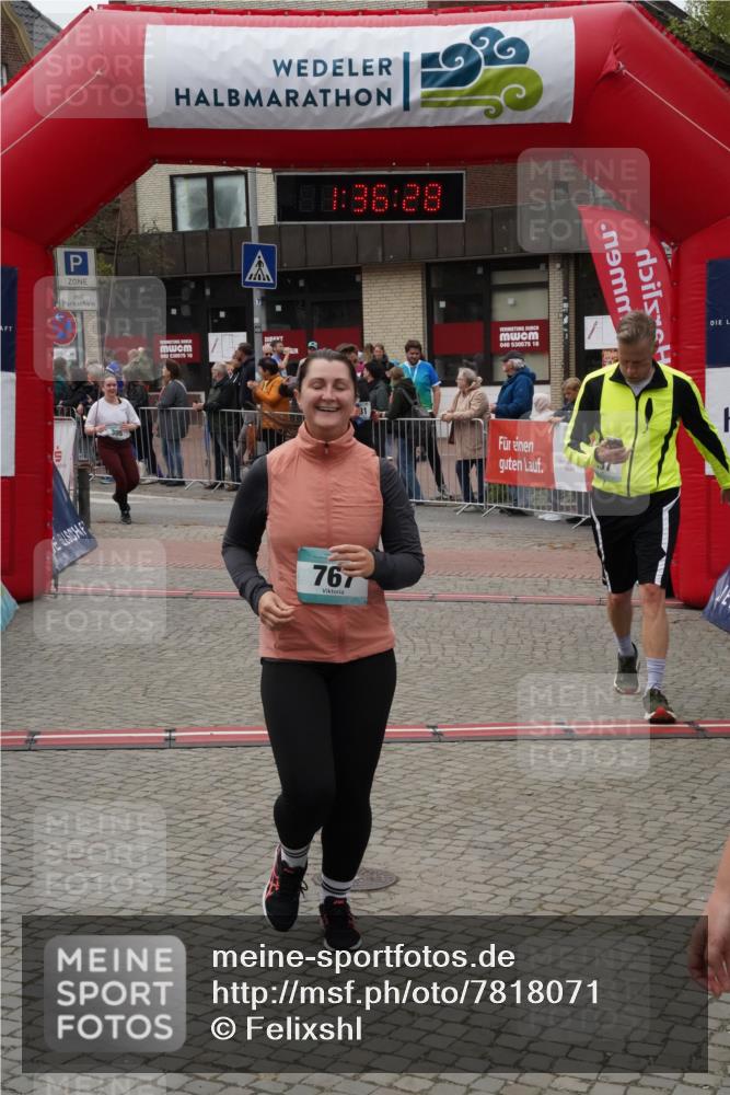 04.05.2025 - 8. Wedeler Halbmarathon Felixshl http://msf.ph/oto/7818071 04.05.2025 11:36:26 Ziel 31, 305, 397, 563, 666, 767, 776, 815, 831 meine-sportfotos.de