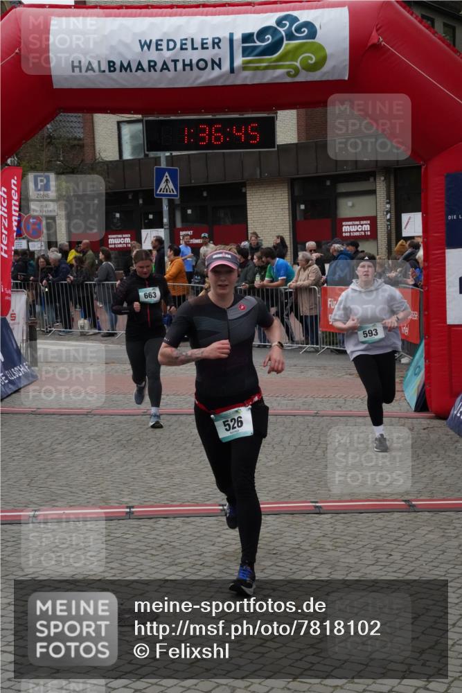 04.05.2025 - 8. Wedeler Halbmarathon Felixshl http://msf.ph/oto/7818102 04.05.2025 11:36:43 Ziel 526, 593, 663 meine-sportfotos.de