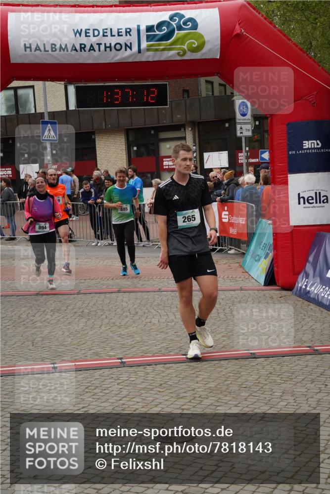 04.05.2025 - 8. Wedeler Halbmarathon Felixshl http://msf.ph/oto/7818143 04.05.2025 11:37:10 Ziel 265, 654, 885, 894, 949 meine-sportfotos.de