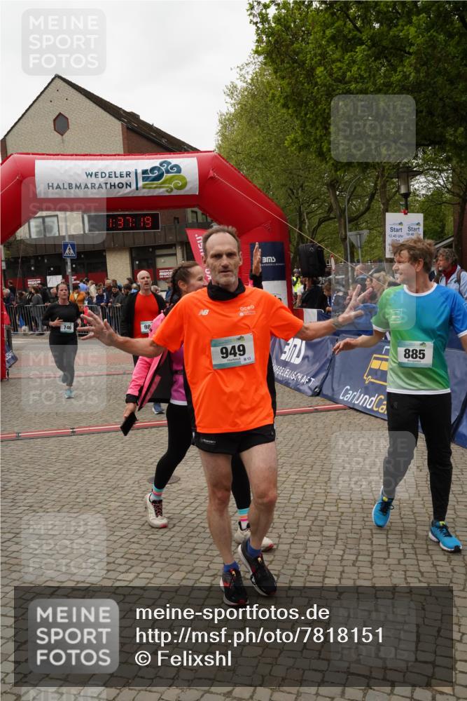 04.05.2025 - 8. Wedeler Halbmarathon Felixshl http://msf.ph/oto/7818151 04.05.2025 11:37:17 Ziel 746, 885, 949, 986 meine-sportfotos.de