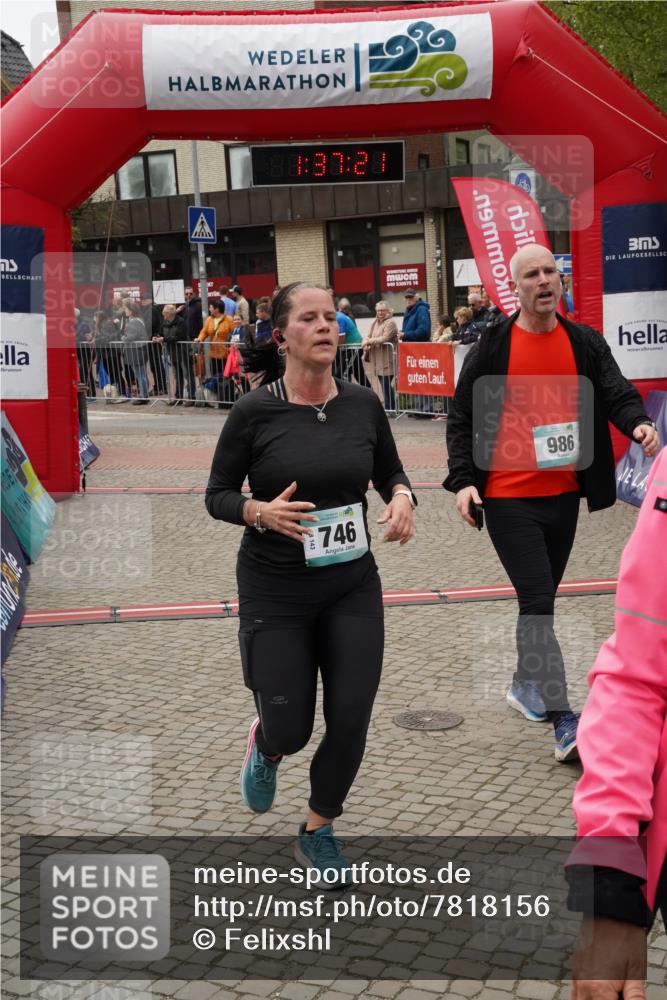 04.05.2025 - 8. Wedeler Halbmarathon Felixshl http://msf.ph/oto/7818156 04.05.2025 11:37:19 Ziel 746, 986 meine-sportfotos.de
