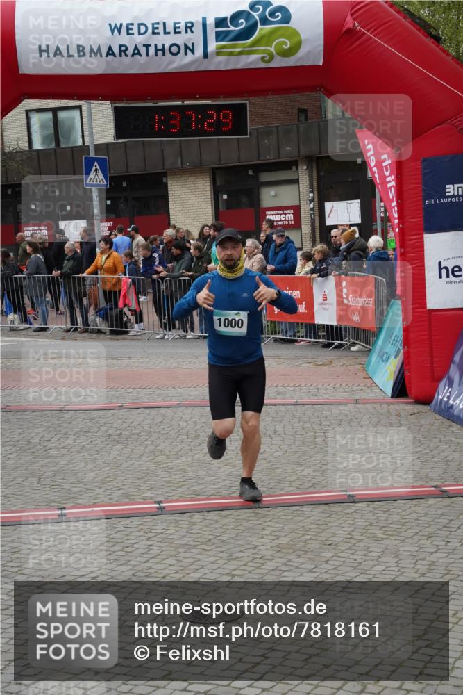 04.05.2025 - 8. Wedeler Halbmarathon Felixshl http://msf.ph/oto/7818161 04.05.2025 11:37:27 Ziel 1000, 1165 meine-sportfotos.de