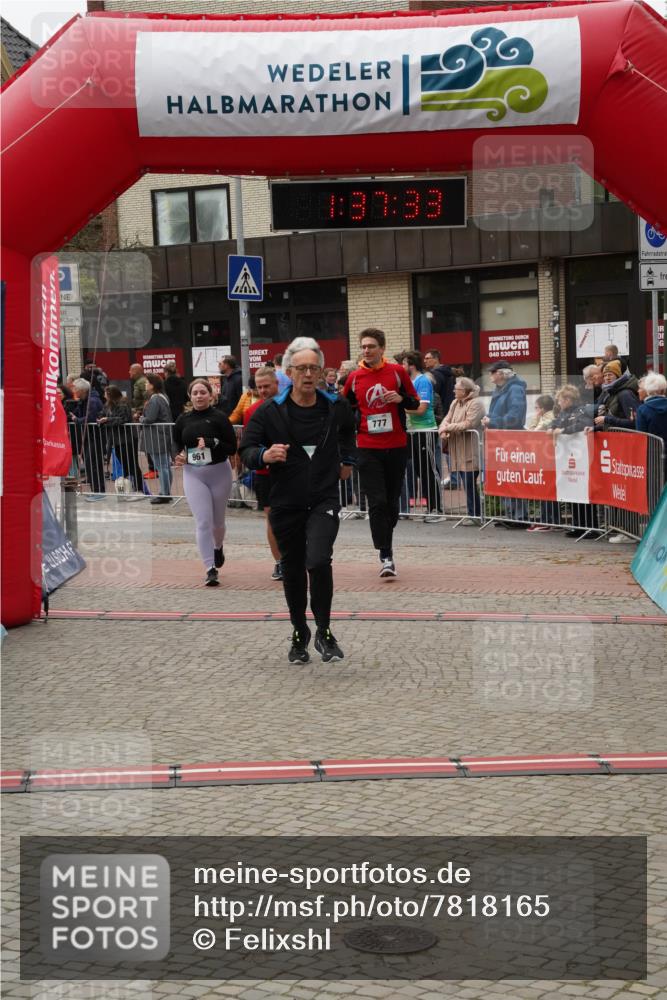 04.05.2025 - 8. Wedeler Halbmarathon Felixshl http://msf.ph/oto/7818165 04.05.2025 11:37:31 Ziel 777, 806, 889, 961, 1000, 1165 meine-sportfotos.de