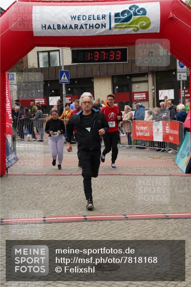 04.05.2025 - 8. Wedeler Halbmarathon Felixshl http://msf.ph/oto/7818168 04.05.2025 11:37:31 Ziel 777, 806, 889, 961, 1000, 1165 meine-sportfotos.de