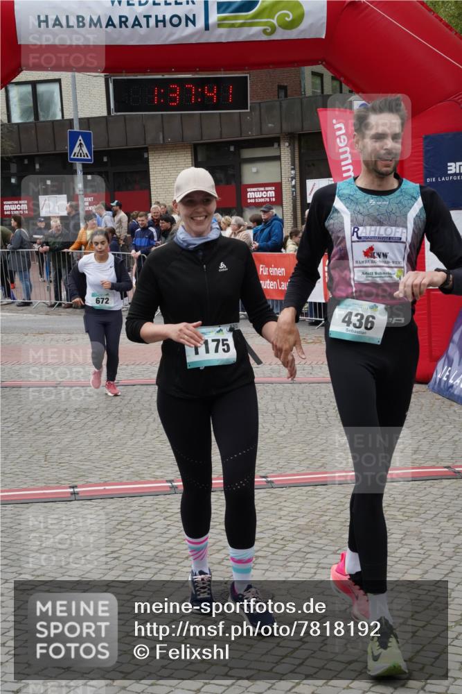 04.05.2025 - 8. Wedeler Halbmarathon Felixshl http://msf.ph/oto/7818192 04.05.2025 11:37:39 Ziel 436, 672, 889, 1175 meine-sportfotos.de
