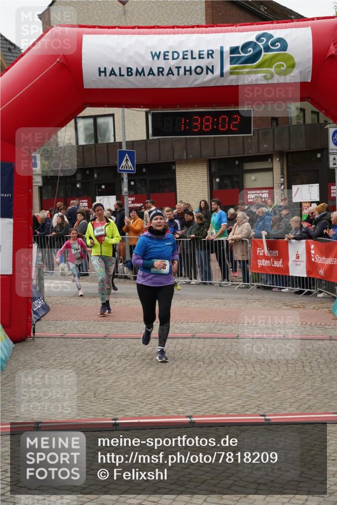 04.05.2025 - 8. Wedeler Halbmarathon Felixshl http://msf.ph/oto/7818209 04.05.2025 11:38:00 Ziel 794, 795, 800, 838, 1194 meine-sportfotos.de