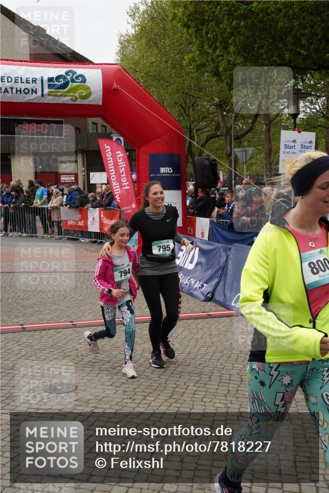 04.05.2025 - 8. Wedeler Halbmarathon Felixshl http://msf.ph/oto/7818227 04.05.2025 11:38:05 Ziel 86, 794, 795, 800, 838, 1194 meine-sportfotos.de