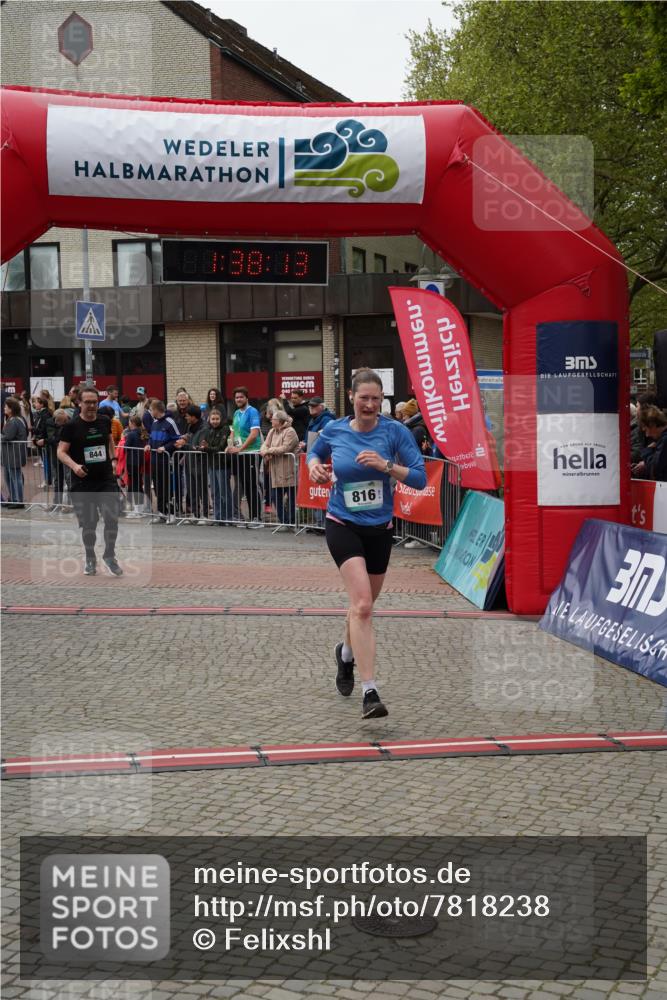 04.05.2025 - 8. Wedeler Halbmarathon Felixshl http://msf.ph/oto/7818238 04.05.2025 11:38:11 Ziel 816, 844, 920 meine-sportfotos.de