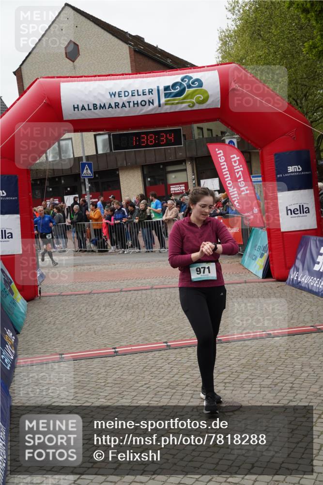 04.05.2025 - 8. Wedeler Halbmarathon Felixshl http://msf.ph/oto/7818288 04.05.2025 11:38:32 Ziel 524, 769, 789, 971 meine-sportfotos.de