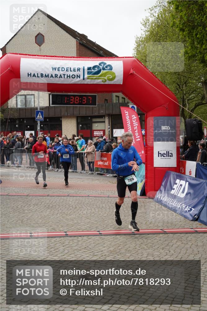 04.05.2025 - 8. Wedeler Halbmarathon Felixshl http://msf.ph/oto/7818293 04.05.2025 11:38:35 Ziel 737, 789, 1146 meine-sportfotos.de