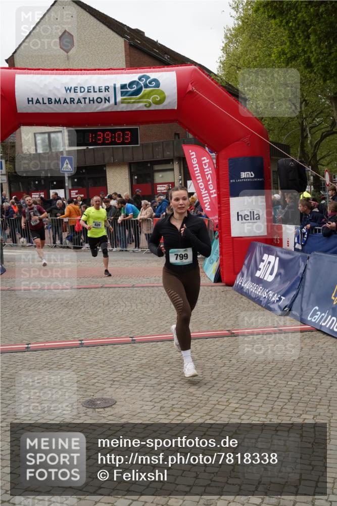 04.05.2025 - 8. Wedeler Halbmarathon Felixshl http://msf.ph/oto/7818338 04.05.2025 11:39:01 Ziel 72, 170, 620, 669, 799 meine-sportfotos.de