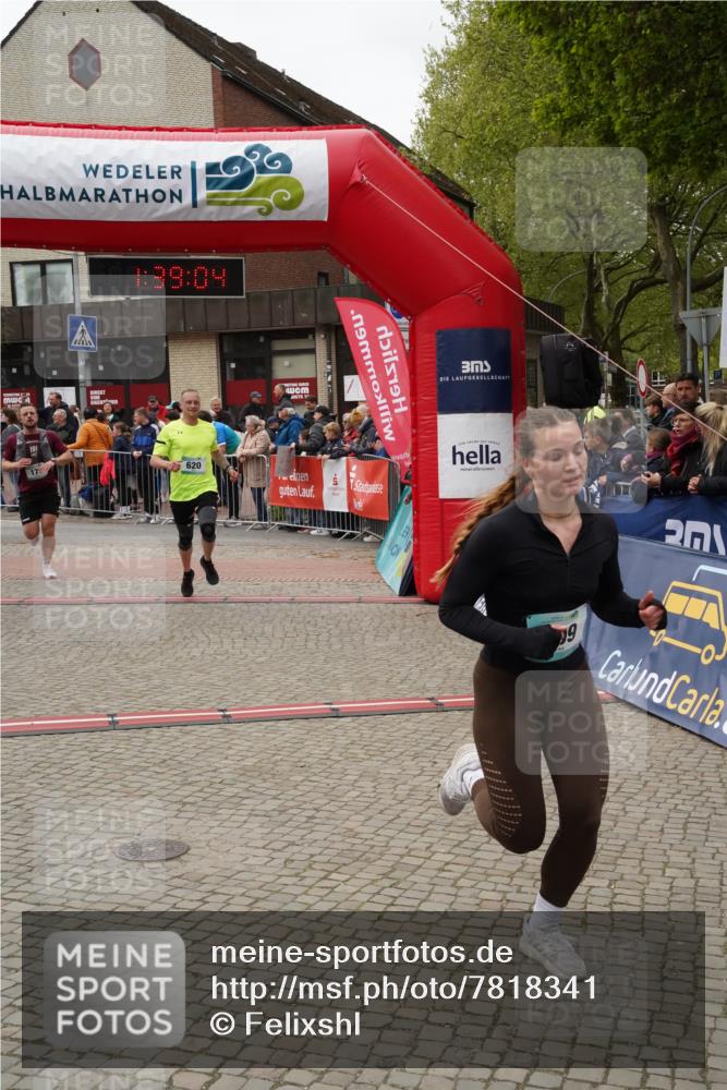 04.05.2025 - 8. Wedeler Halbmarathon Felixshl http://msf.ph/oto/7818341 04.05.2025 11:39:02 Ziel 72, 73, 170, 620, 669, 799 meine-sportfotos.de