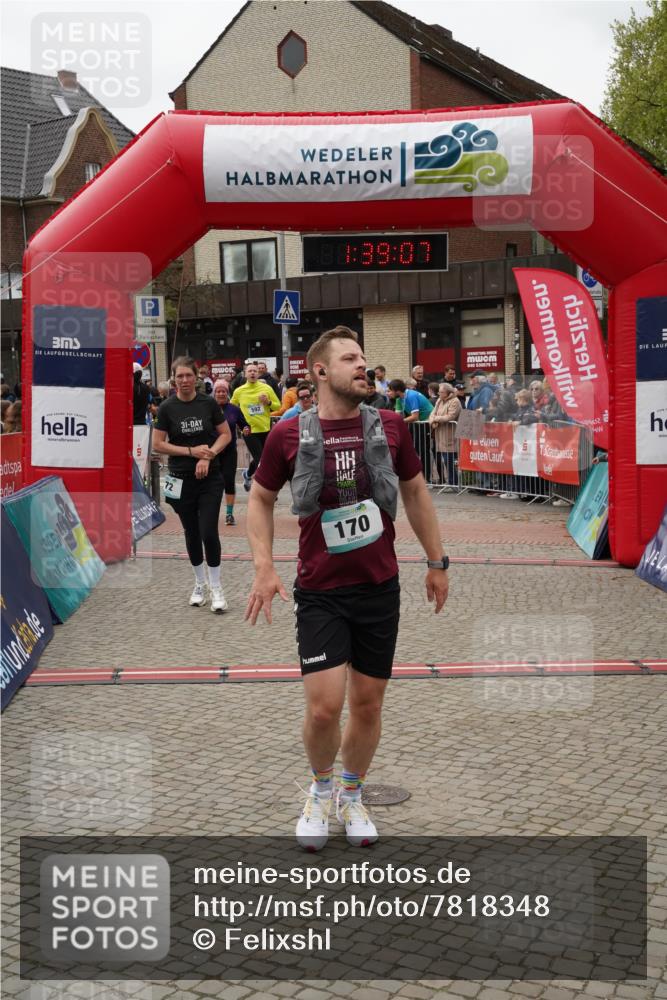 04.05.2025 - 8. Wedeler Halbmarathon Felixshl http://msf.ph/oto/7818348 04.05.2025 11:39:05 Ziel 72, 73, 170, 496, 592, 620, 799, 1047, 1049 meine-sportfotos.de