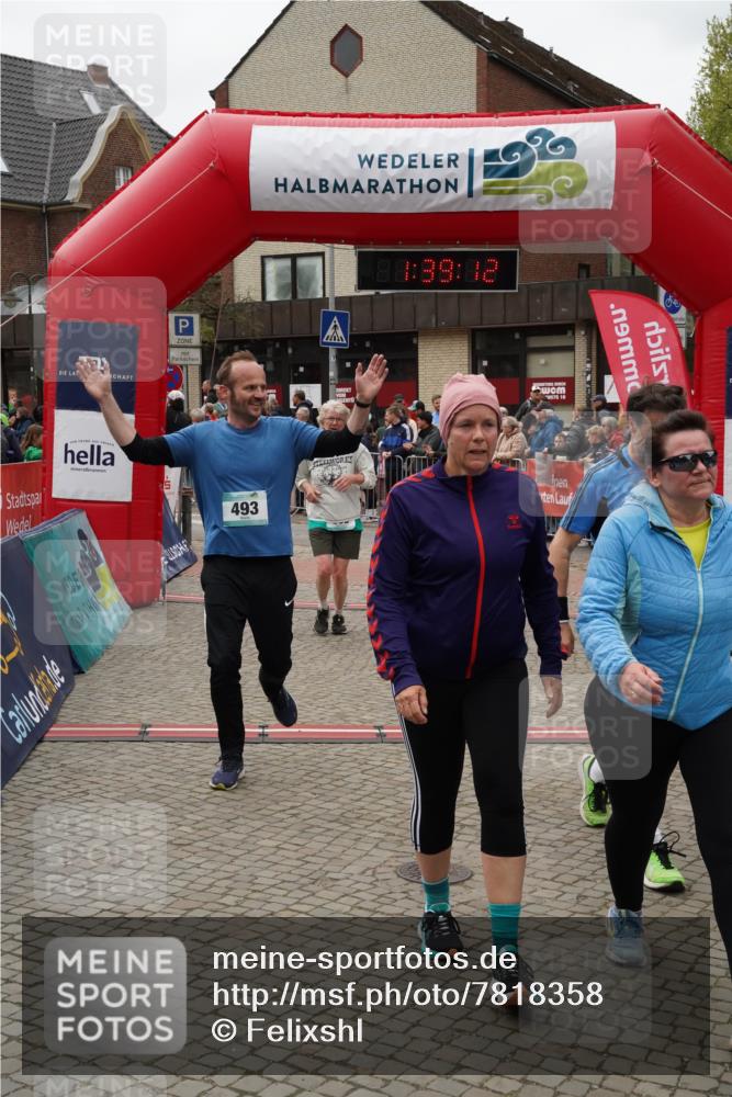 04.05.2025 - 8. Wedeler Halbmarathon Felixshl http://msf.ph/oto/7818358 04.05.2025 11:39:10 Ziel 72, 73, 493, 496, 592, 835, 1047, 1049 meine-sportfotos.de