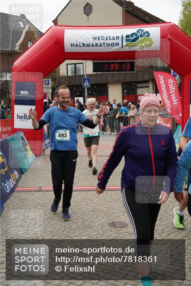 04.05.2025 - 8. Wedeler Halbmarathon Felixshl http://msf.ph/oto/7818361 04.05.2025 11:39:11 Ziel 73, 493, 496, 592, 648, 835, 1047, 1049 meine-sportfotos.de