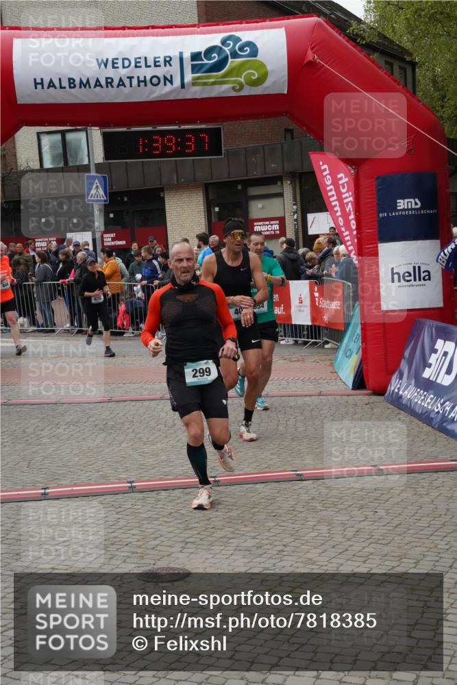 04.05.2025 - 8. Wedeler Halbmarathon Felixshl http://msf.ph/oto/7818385 04.05.2025 11:39:35 Ziel 299, 334, 406, 670, 848 meine-sportfotos.de