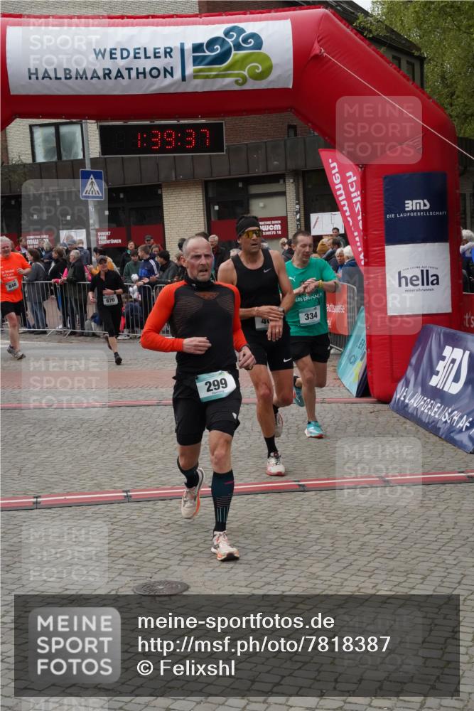 04.05.2025 - 8. Wedeler Halbmarathon Felixshl http://msf.ph/oto/7818387 04.05.2025 11:39:35 Ziel 299, 334, 406, 670, 848 meine-sportfotos.de